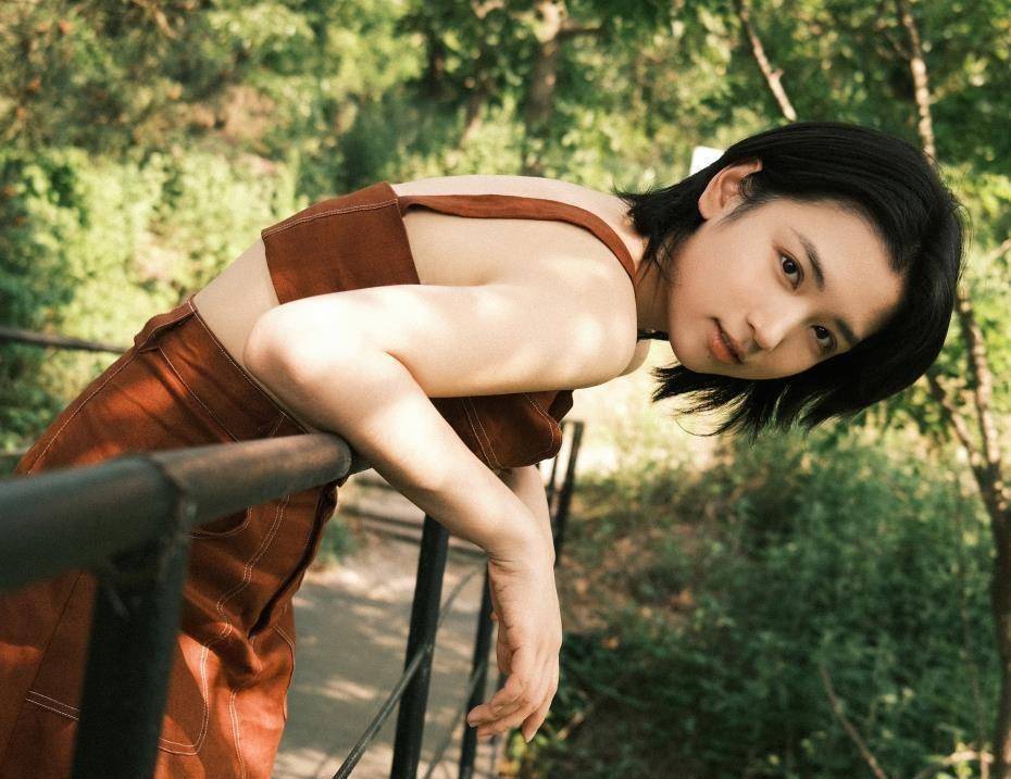 何洛洛_代露娃_观众