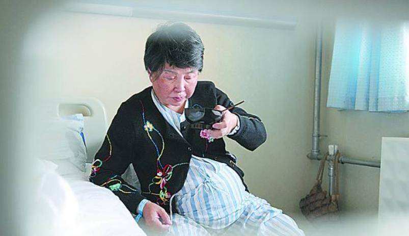 60岁产妇盛海琳,不顾世俗眼光坚持生娃,11年后她过得如何?