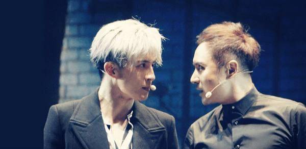 薛之谦也是两次将伴郎的身份献给朱桢,两人加上李晨与乔任梁曾被称作