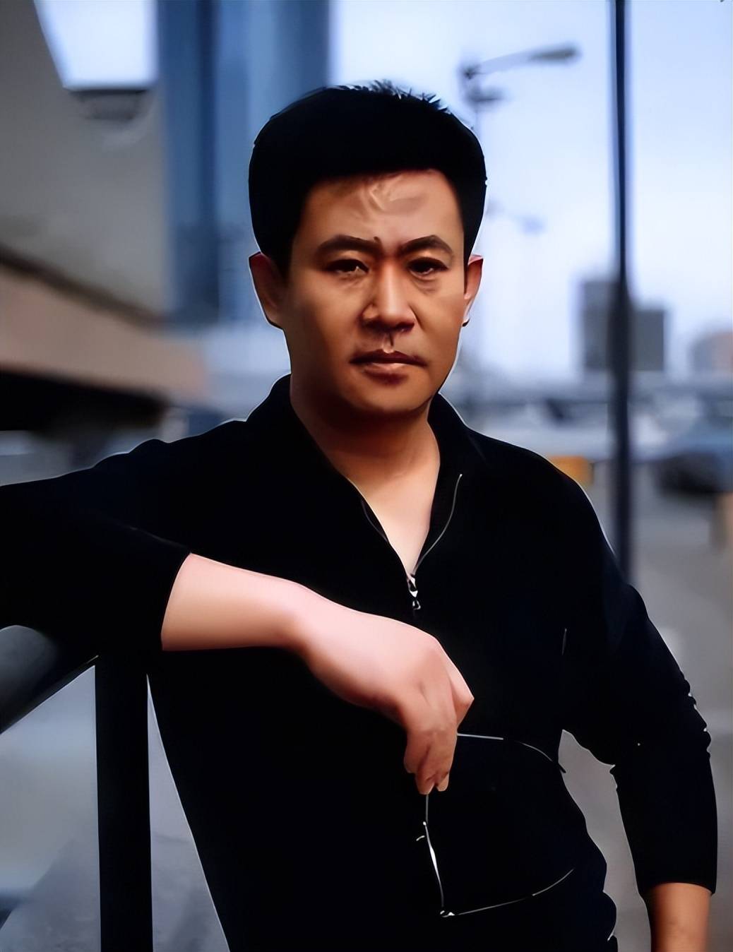 央视名嘴赵赫去世:一生主持《经济半小时》,对妻子有愧疚_广播电台