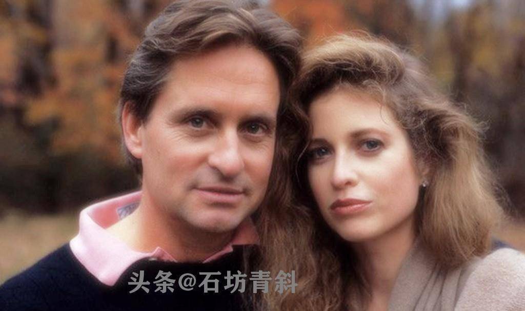 她婚前被逼签苛刻协议,和老公相差25岁,因为爱情还是钱(上)_douglas