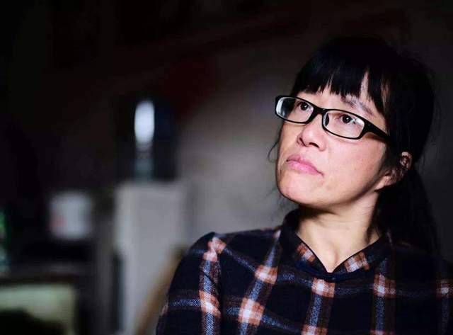 余秀华:本是农妇却一夜走红,脑瘫作家15万休夫,曾怒怼键盘侠_生命