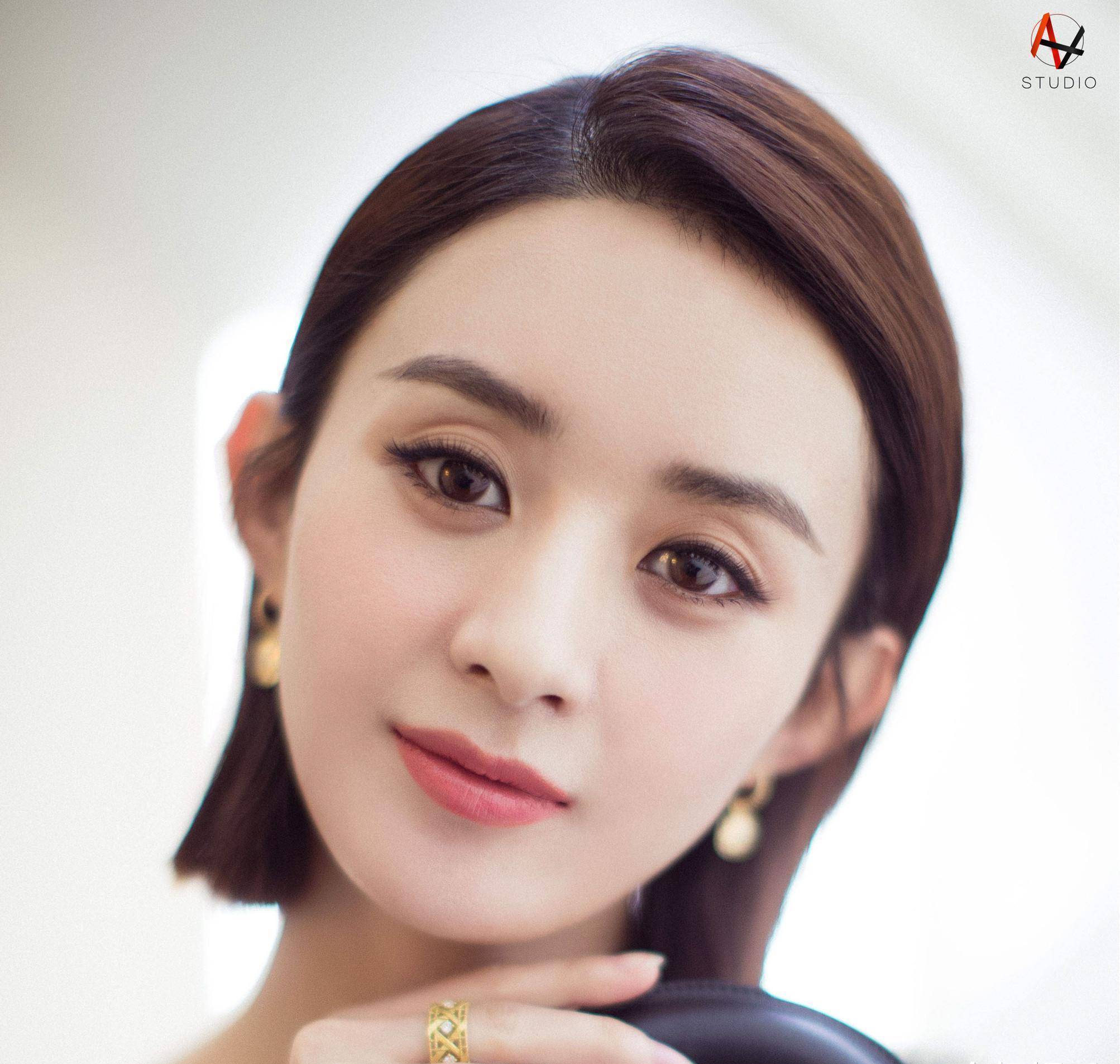 赵丽颖婚前婚后差异大,细看照片,眼都不一样了_迪奥_对比_感觉