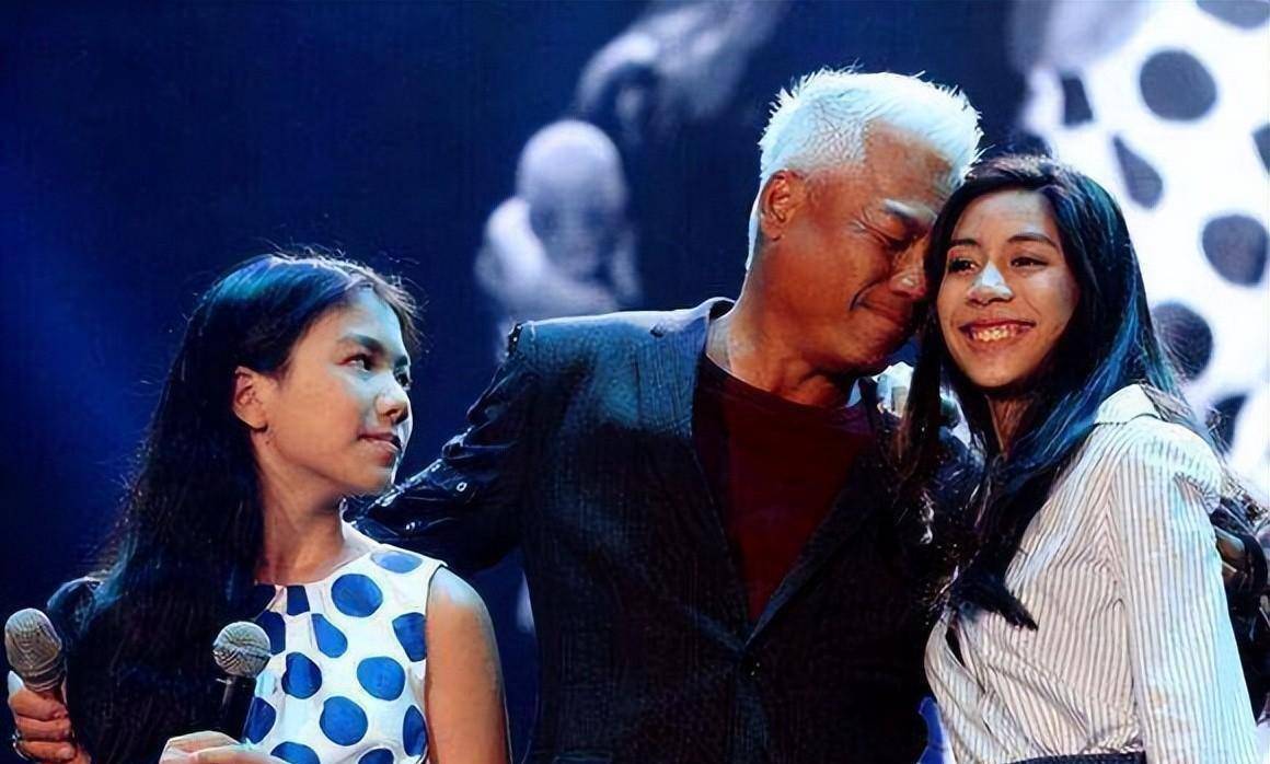 巫启贤近况,他的两个女儿,虽然颜值不及妈妈,但气质非常不错_巫咏欢