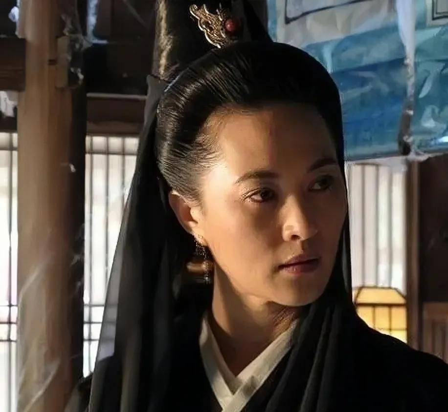 现状王菁华的主要作品集中在古装剧,随着年龄的增长,她也出演了一些