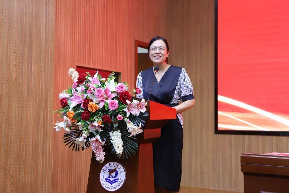 平实朴素,办文与服务都卓有实效;教师发展中心主任陈丹丹的发言,紧扣