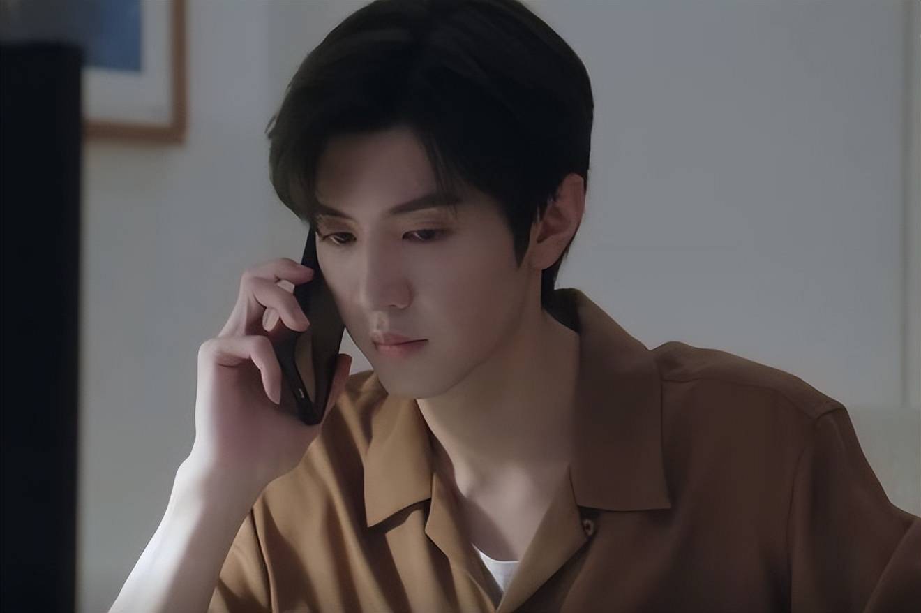 看懂这一幕中桑稚对段嘉许的眼神,就看懂了《偷偷藏不住》_哥哥_时候