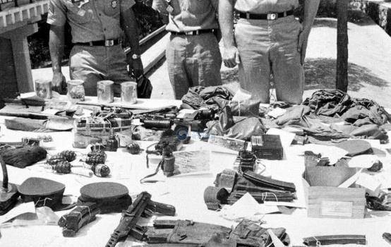 21青瓦台事件发生后,朴正熙为了加强自己的统治,采取了一系列措施