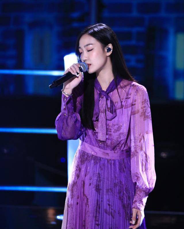 最大的敌人不是傅欣瑶也不是曹杨和宋宇宁,而是这位李宇春战队的独苗