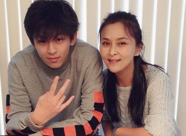 曾是"北影校花",古力娜扎小时候长这样!她到底有没有整容?