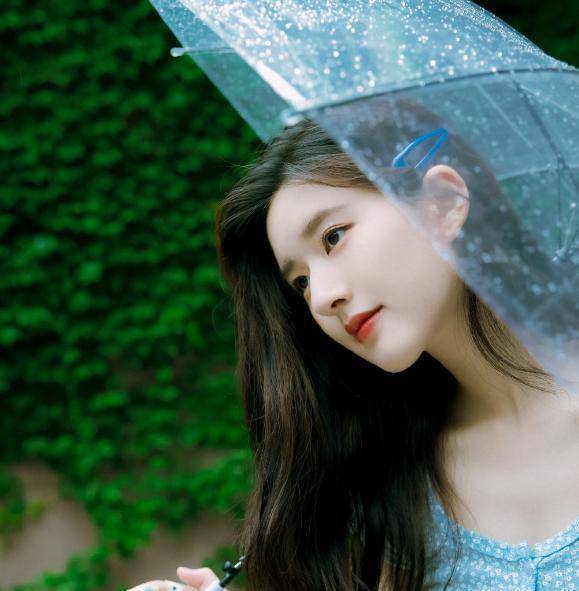 赵露思竟有音乐作品,你肯定听过,却不知是这首歌曲是她唱的_洛菲菲_肖