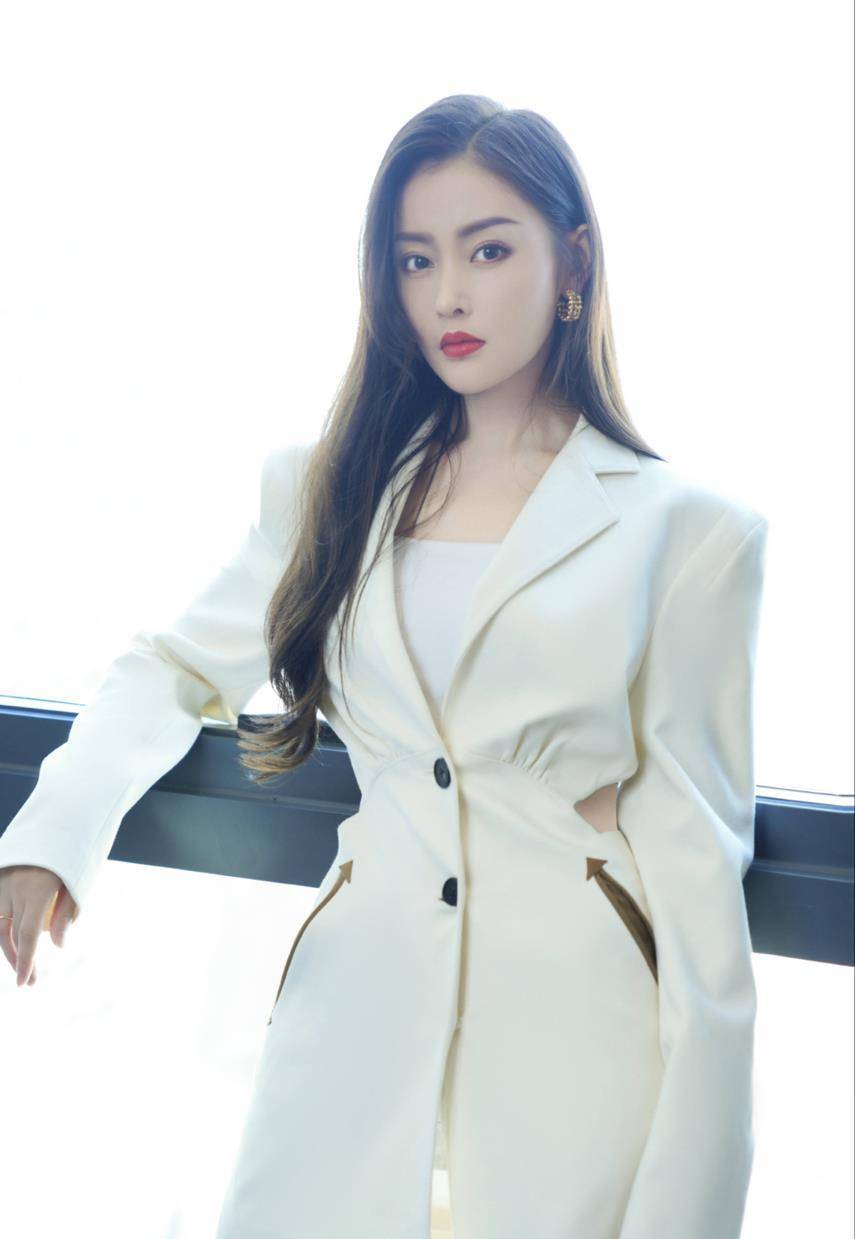 张天爱喊话营销号,有人故意黑她?