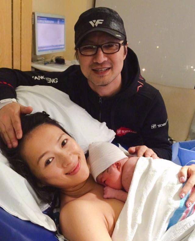 章子怡分享醒宝日常囧事,原来国际巨星遭遇也一样,接地气的妈妈_孩子