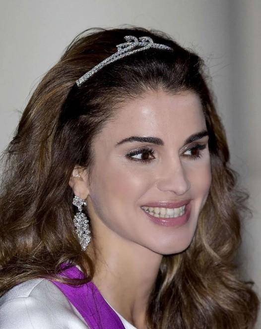 不得不说,女人在美好的婚姻状态中,是格外能减龄的.