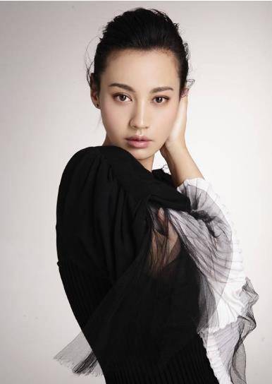 有网友表示,angelababy和杨雪没法比,在演技上就不是一个层次的,甚至