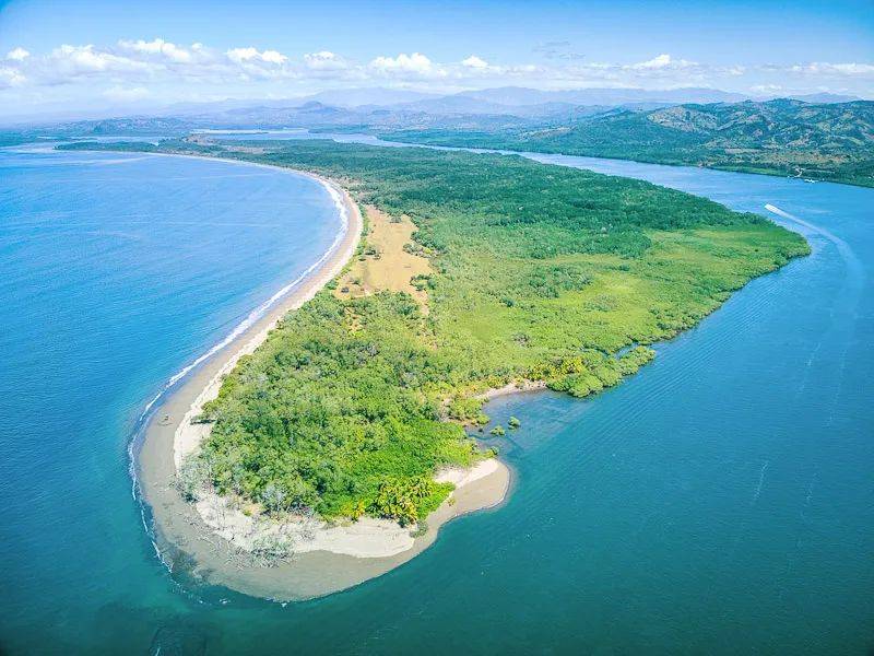 0055 porcada island|不到一个小目标就可以拥有这座374公顷的巴拿马