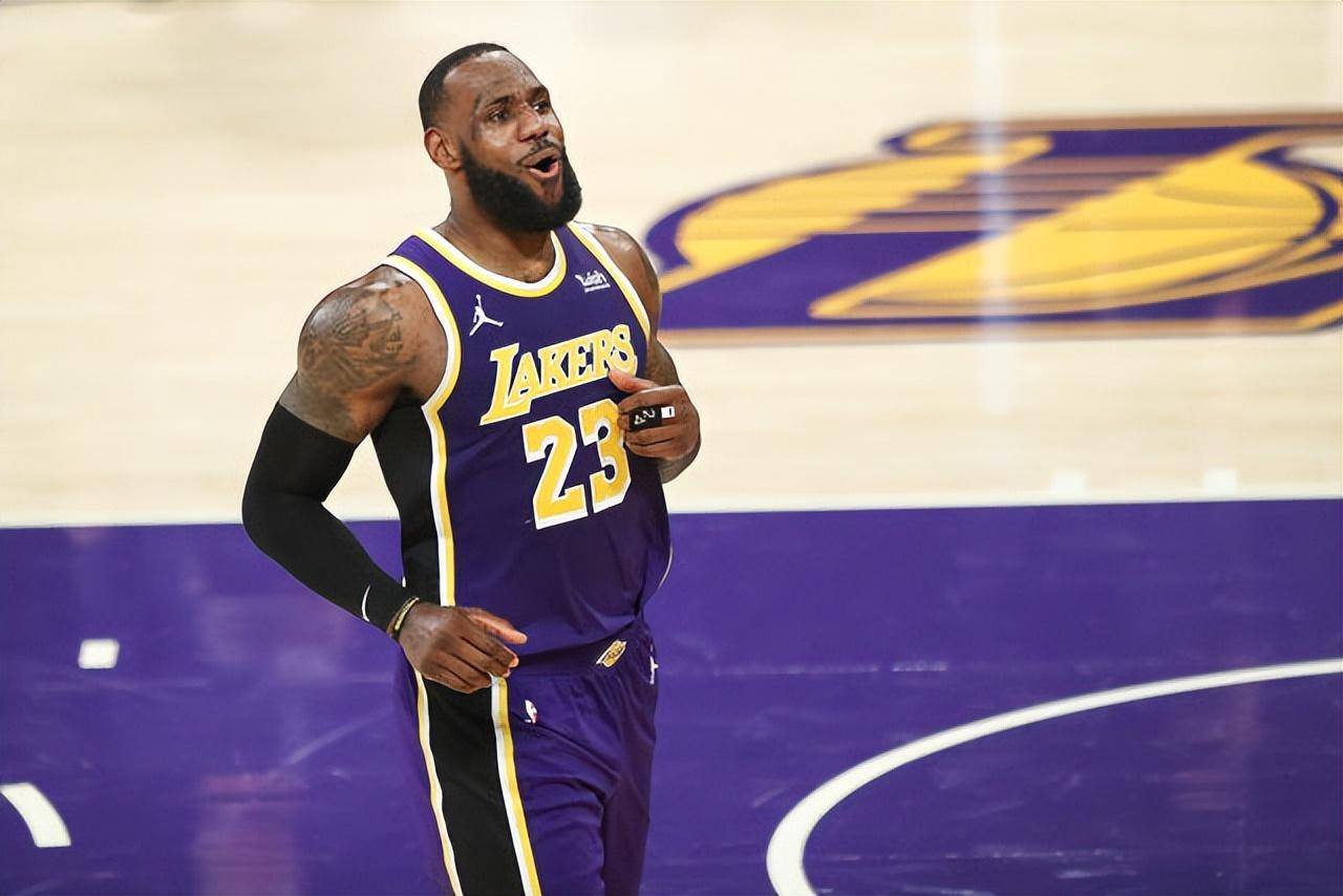 nba巨星勒布朗詹姆斯的身价:10亿美元!