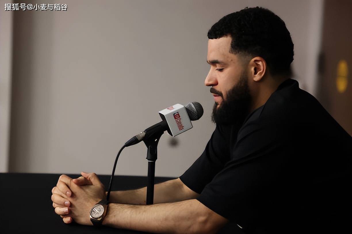 就意味着斯通很可能会为施罗德和拉塞尔中的一人开出超过3000万年薪的