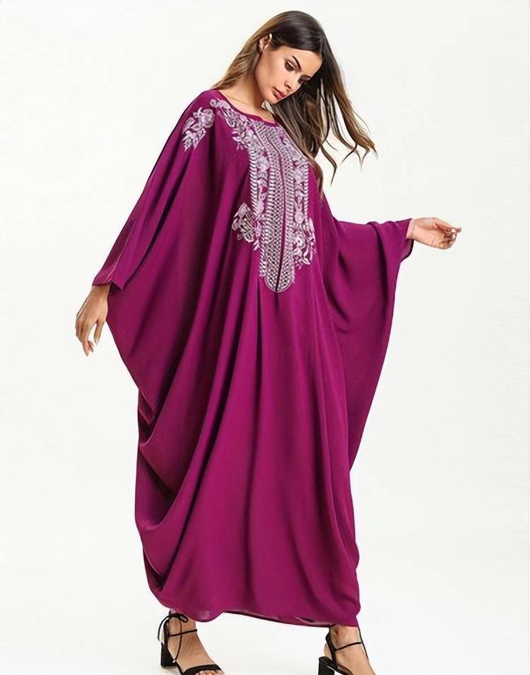 关于阿拉伯文化中的传统服饰与现代时尚_罩袍_工艺_的材料