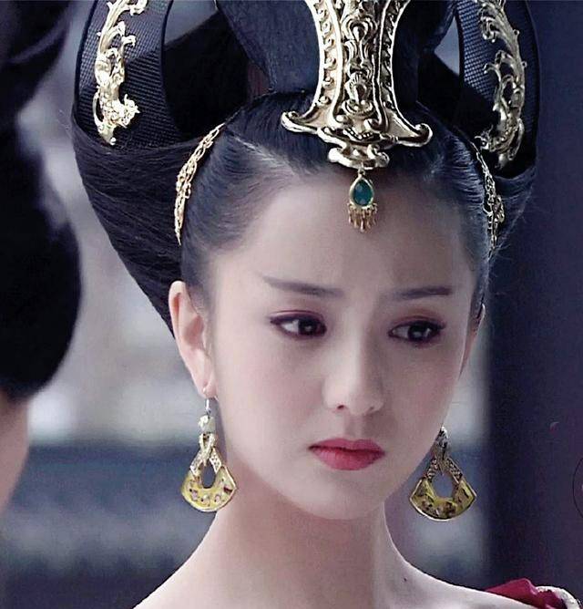 她美貌无双,与杨贵妃并称,却因使用"息肌丸"未能获得善终_赵飞燕_美女