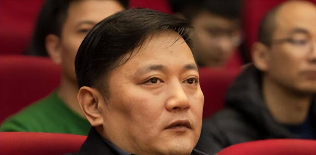 cba晚间开出重磅罚单:楼明停赛 罚款,韩栩领衔总决赛已明朗_裁判_球场