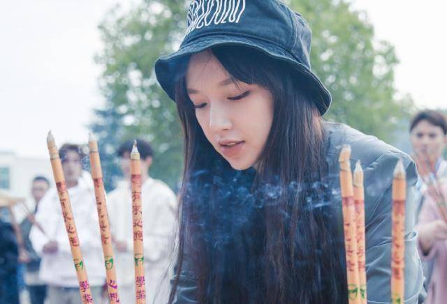 范丞丞《灵域》开机,扎高马尾绑小辫儿,古装扮相怪好看的_程潇_小说