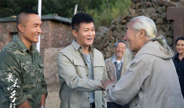 演艺生涯17年,和亲哥郭靖宇拍了近13部作品,杨志刚该挪窝了_勇敢的心