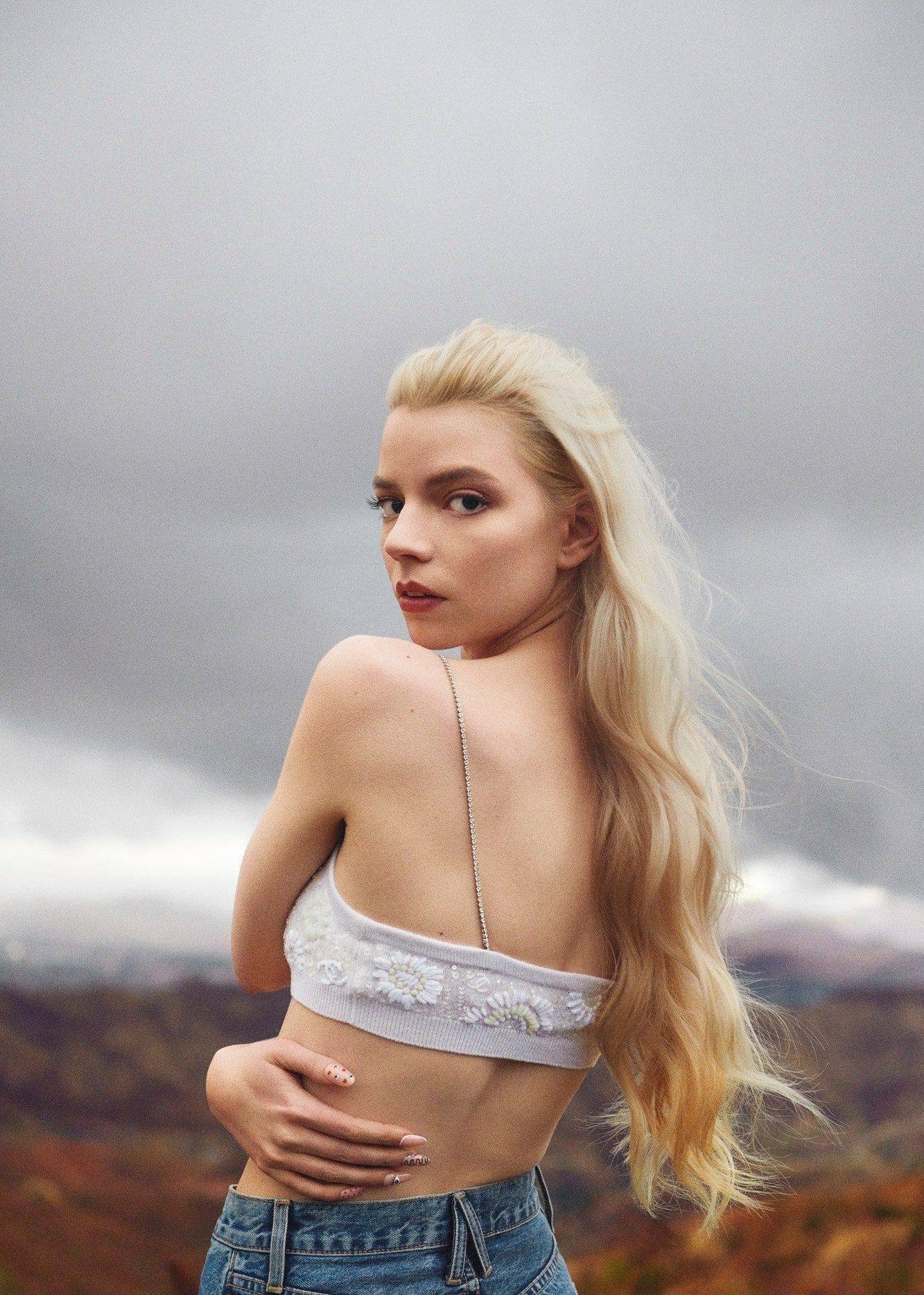 安雅泰勒乔伊魅力重点解析:美貌迷倒众生,新一代影坛女神!