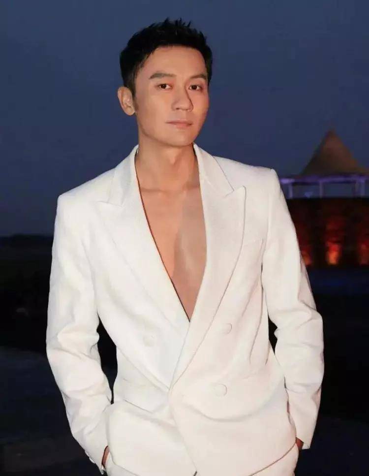 表面是百亿影帝,实际票房却是零蛋,这些明星羞不羞_电影_李晨莫_杜江