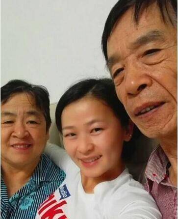 徐少强潇洒爱情数不尽,他却独宠发妻44年0绯闻_颜冠英_妻子_雪莉