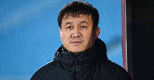 20-王东升(u23),29-魏敬宗,41-邵仁哲(u21);山东鲁能首发:18-韩镕泽,3