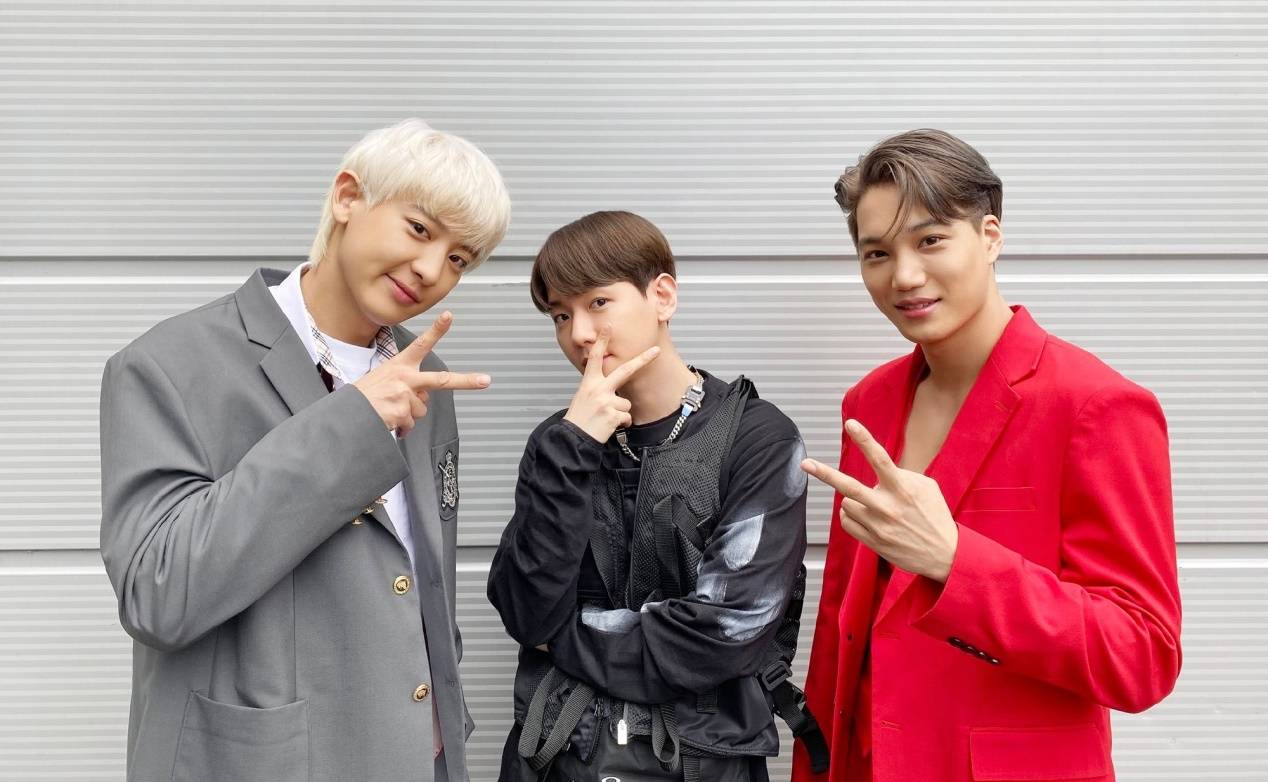 都是一丘之貉罢了,谁也别说谁,特别是那些靠中输过活的团体,点名exo