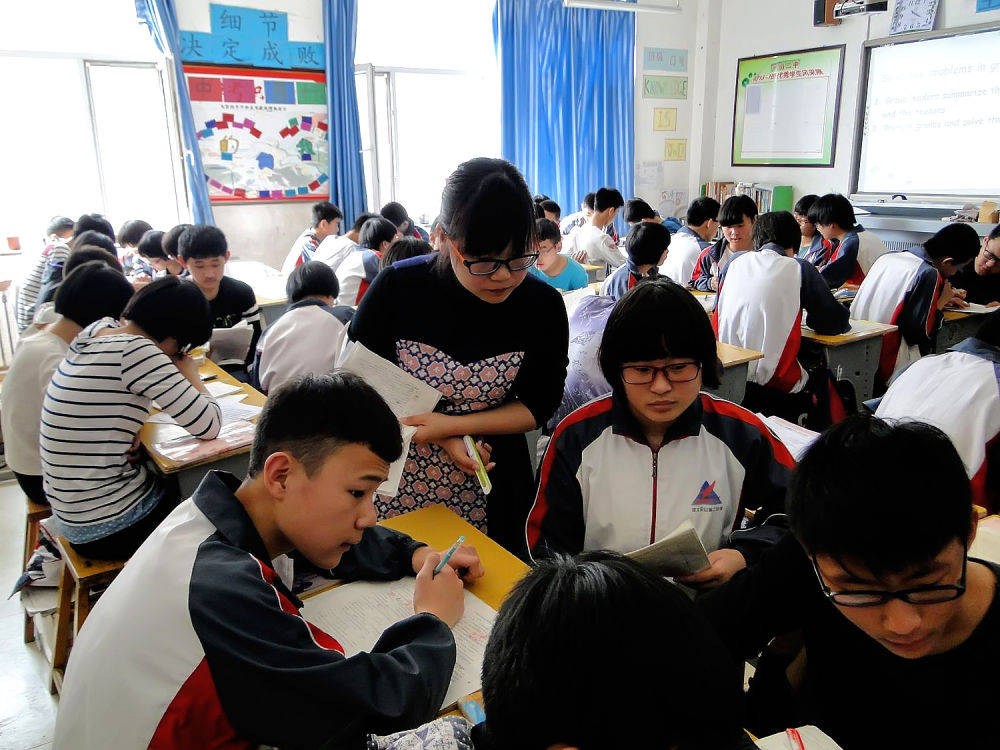 缩小校际差距——河北省石家庄市推进教育优质均衡发展调查_小学_规模