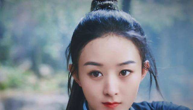 官宣《有翡》正式杀青!赵丽颖这小蛮腰,比旁边女生的脸还细!