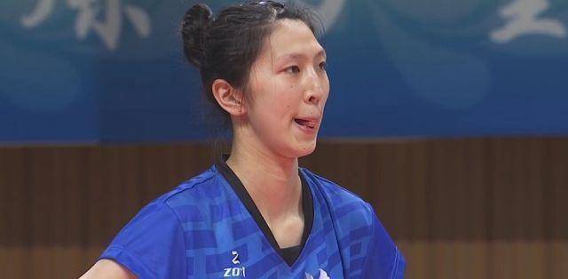 则由夏思佳与王文涵组成,接应由主攻手周页彤客串,二传手则是张可凡