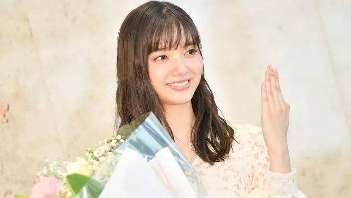 彩香&一般男性松本莉绪&一般男性5月菊池桃子&一般男性中村绘里子&