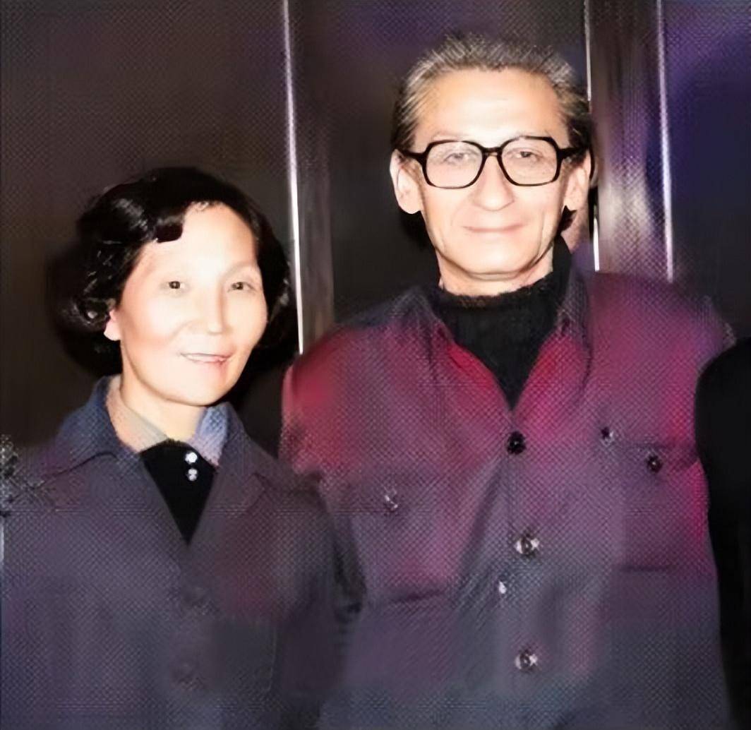 配音大咖邱岳峰:第三次自杀后离世,58岁的人生太悲情