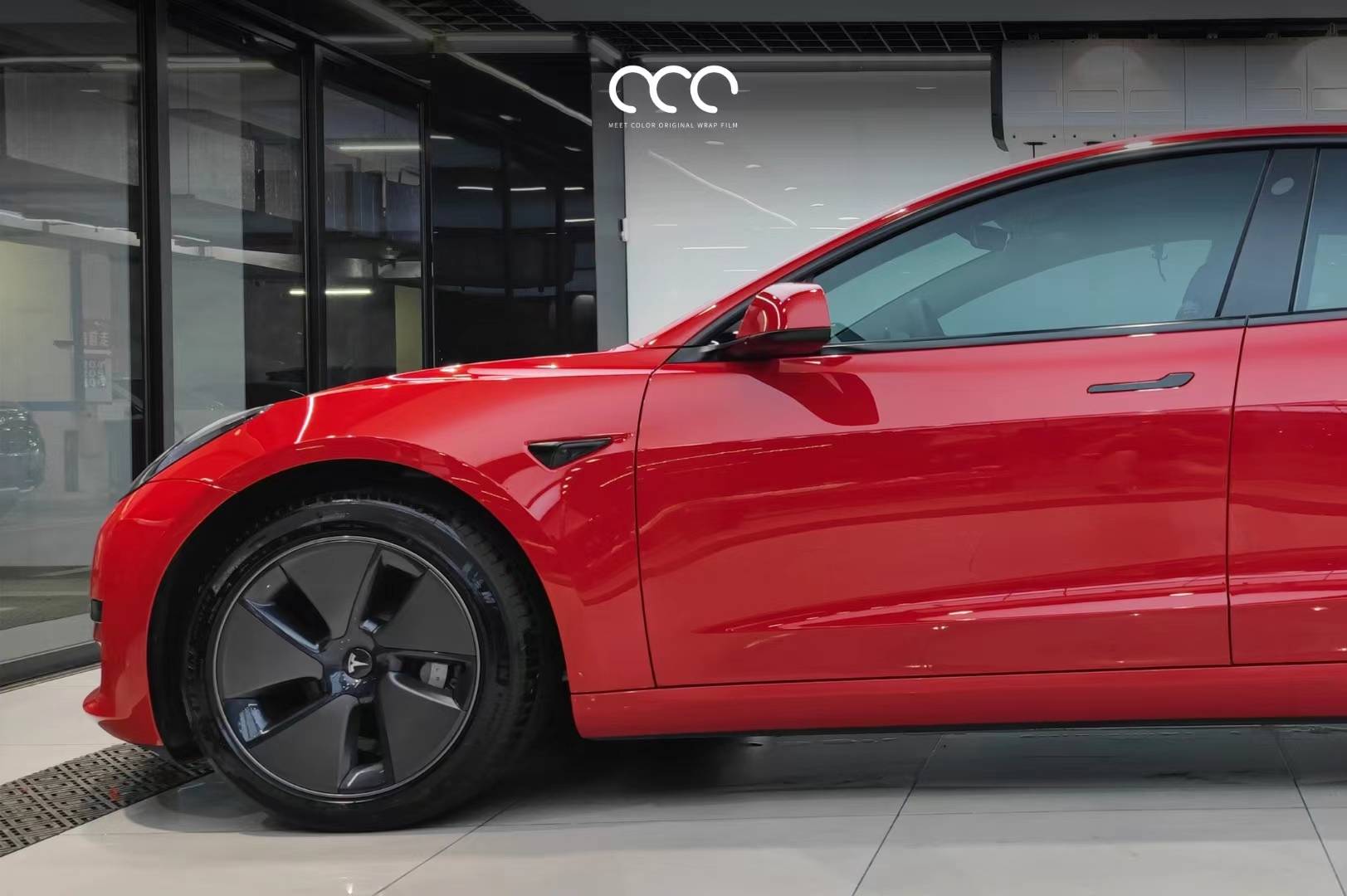 特斯拉model 3漫彩改色膜胭脂红,颜色浓郁有质感