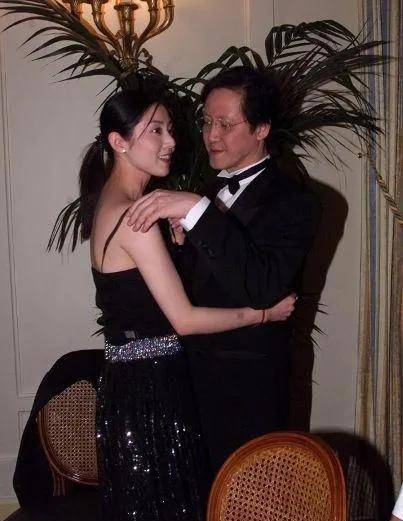 当年刘嘉玲被绑架,梅艳芳被掌掴,为什么没人敢动"宠儿"张敏?