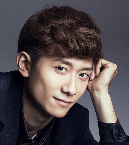 从演戏中来说,《春风十里不如你》张一山在剧中饰演秋水,真的是让人叫