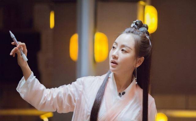 杨蓉回应去明星大侦探,网友表示"玩不起"_推理_王鸥强_节目