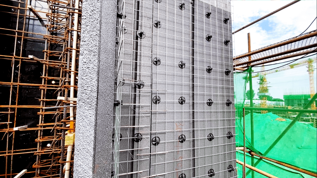 安能绿建划时代产品"现浇混凝土真空绝热板复合保温系统"正式投入项目