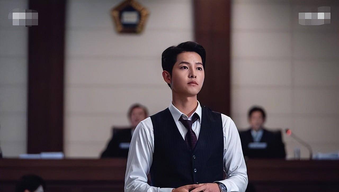 后来因为有了其他规划而退训,转而用功学习,还考上成均馆大学,成