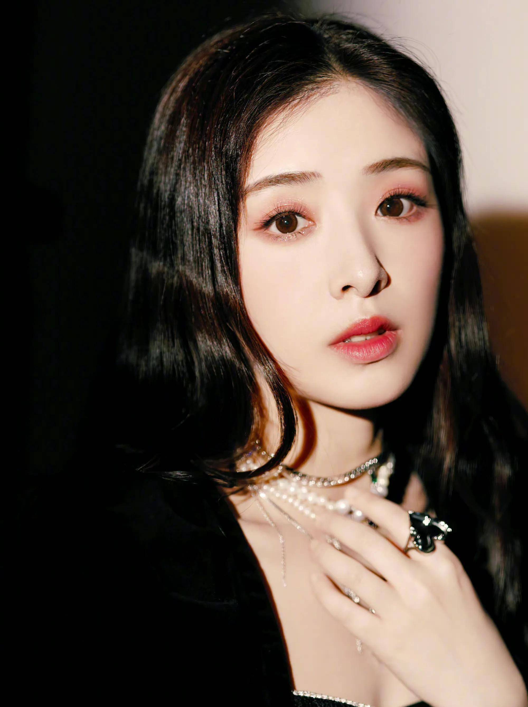 张含韵,酸甜是我,一不小心就长大了_时尚_机会_一线