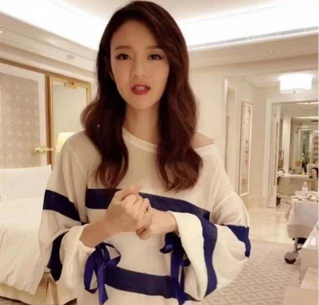 娱乐圈的她们,混不好可能会回家继承家产吧,最后一位刚刚生产_乔欣