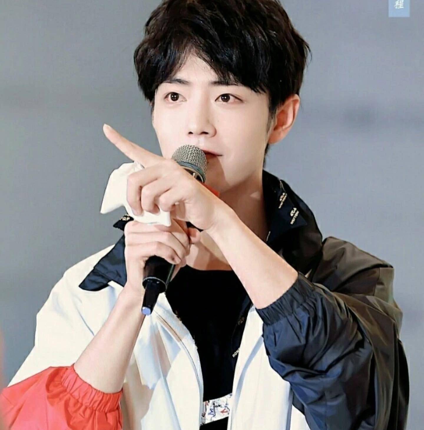 肖战复出之路任重道远,新综艺又被黄牛蚕食,实在是坐不住了!