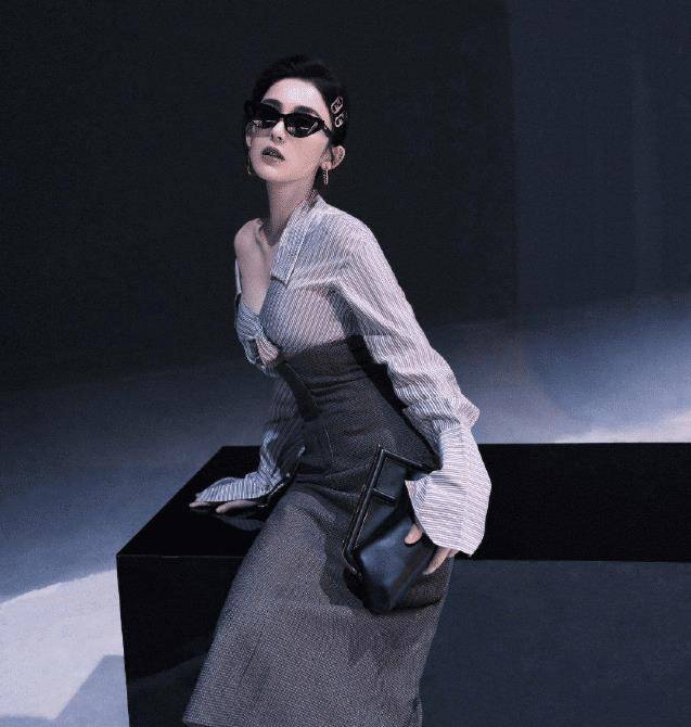 如此美丽又迷人的眼镜蛇花你喜欢吗?返回搜狐,查看更多