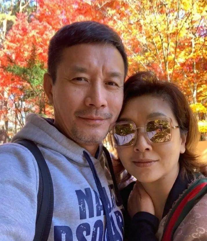 江珊的第二任丈夫田小洁是一名演员.