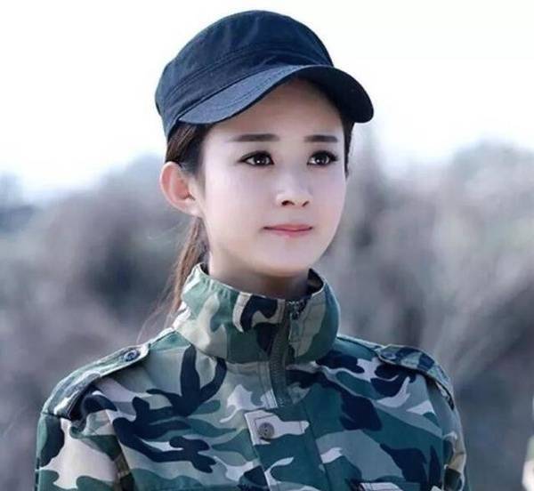 图片来源:微博8《军装之神》:程潇近年来,一直积极向演员发展的程潇