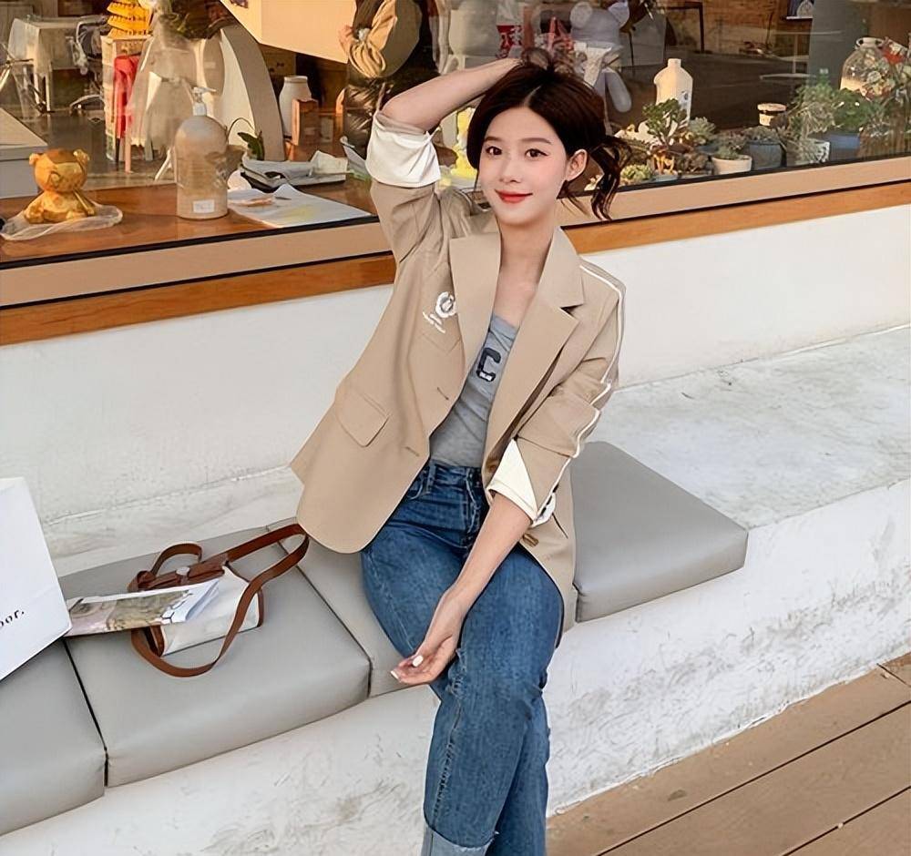 30岁女性分享时尚穿搭技巧!_气质_身材_女人